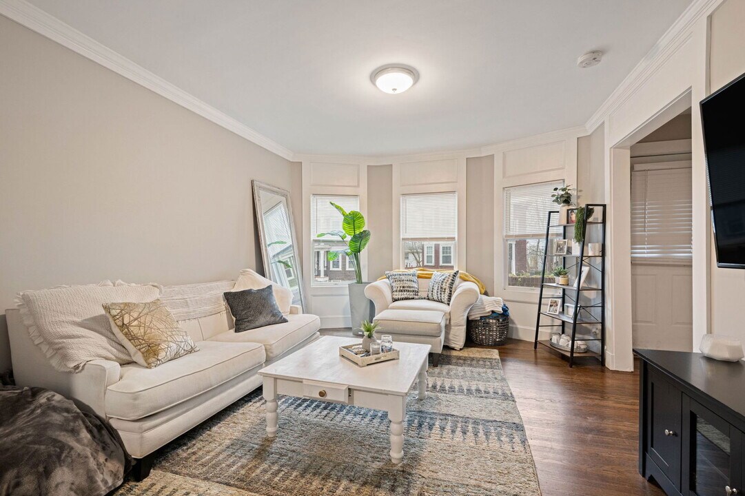 35 S Munroe Terrace in Boston, MA - Building Photo