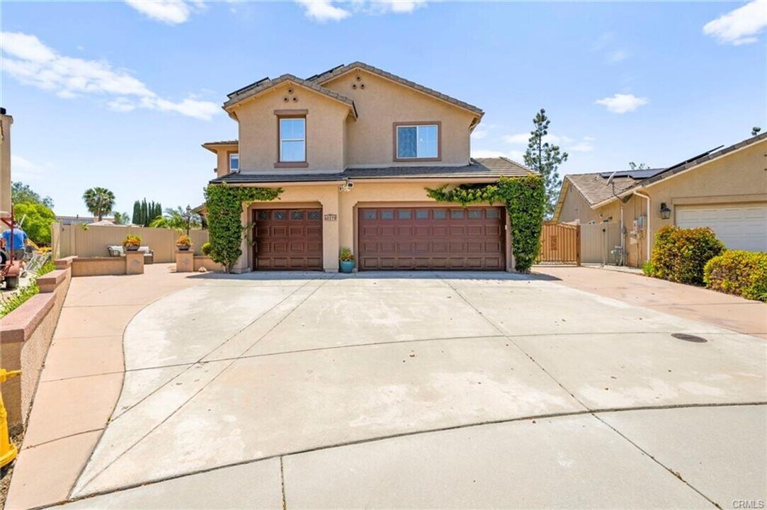 40219 Grenache Ct in Murrieta, CA - Building Photo