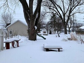 930 Henry St in Lake Geneva, WI - Building Photo