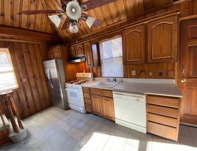 112 Central St, Unit 112