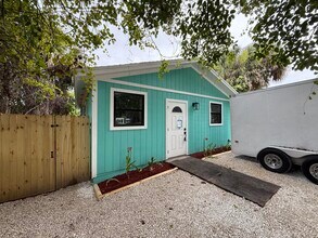 801 Central Ave in Stuart, FL - Building Photo - Building Photo