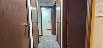 West Milton - 90 Wood Drive in West Milton, OH - Foto de edificio - Interior Photo