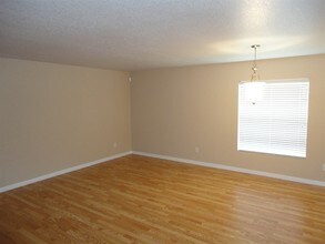 31015 Mandolin Cay Ave in Wesley Chapel, FL - Foto de edificio - Building Photo