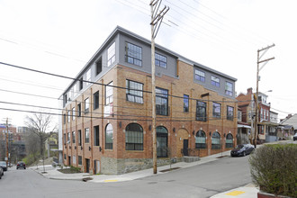 Bloomfield Lofts in Pittsburgh, PA - Foto de edificio - Building Photo