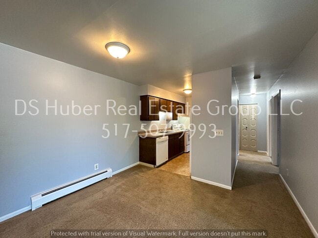 property at 1016 E Greenlawn Ave