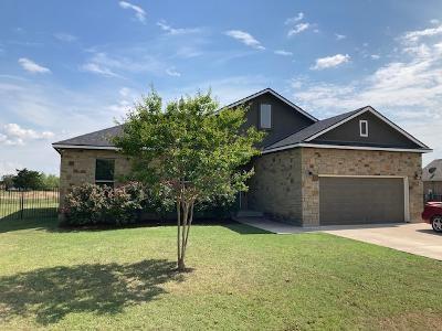 105 Fairway Ct in Bastrop, TX - Building Photo