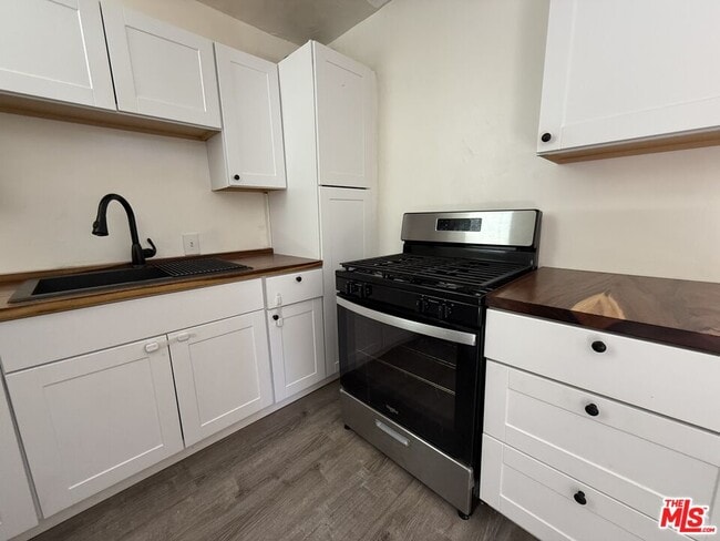property at 4107 Wade St