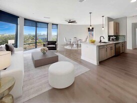2300 Richmond Ave. in Houston, TX - Building Photo