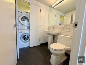 East 39th Street, Unit 15B in New York, NY - Building Photo - Building Photo