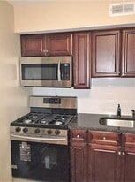 104 Mandon Ct, Unit 104 in Princeton, NJ - Building Photo