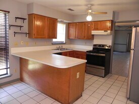 3633 Castle Ridge Rd in Montgomery, AL - Building Photo