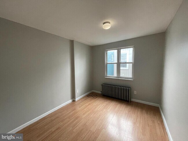 2042 S Garnet St photo'