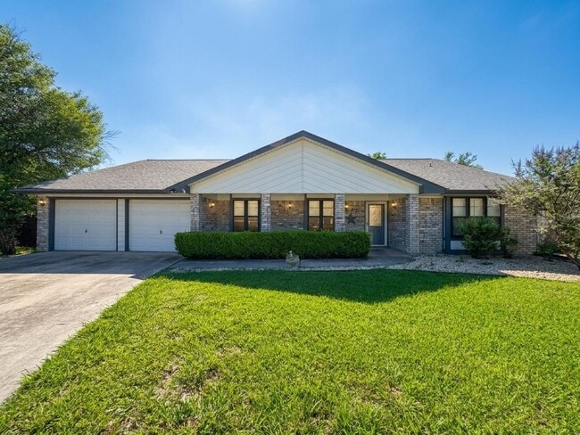 807 Bass Cir