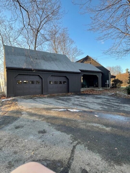 163 Gould Hill Rd in Hopkinton, NH - Building Photo