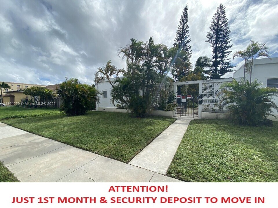 1820 Funston St in Hollywood, FL - Building Photo