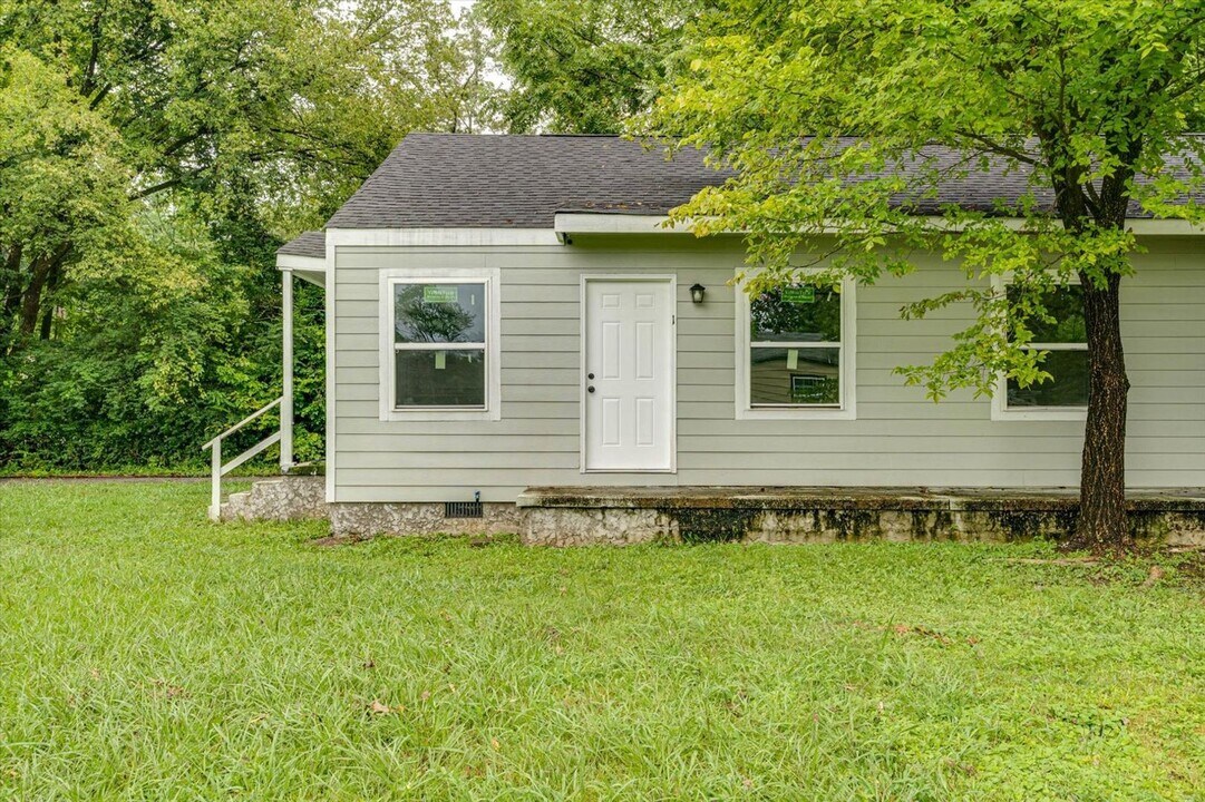 4700 Montview Dr in Chattanooga, TN - Building Photo