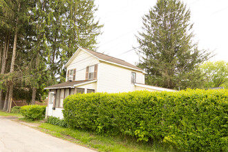 757 Garden St in Titusville, PA - Building Photo - Building Photo