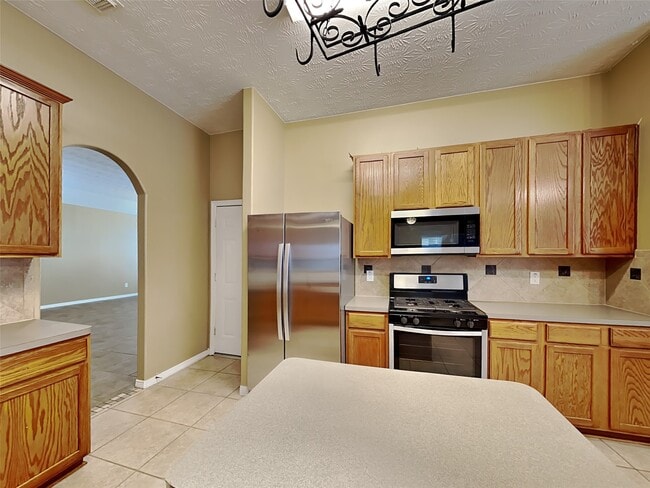 2315 Perkins Crossing Dr in Conroe, TX - Building Photo - Building Photo