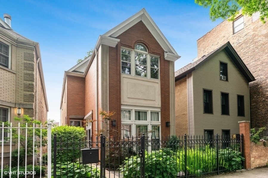 2306 N Greenview Ave in Chicago, IL - Building Photo