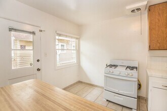 25 19th Ave in Los Angeles, CA - Foto de edificio - Building Photo