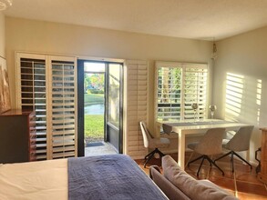 11863 Wimbledon Cir, Unit 416 in Wellington, FL - Foto de edificio - Building Photo