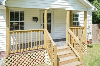 1302 W 4th St in Greenville, NC - Building Photo - Building Photo