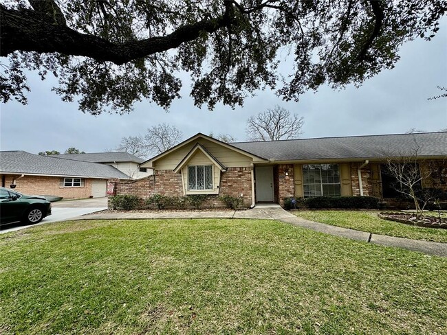 17113 Blackhawk Blvd in Friendswood, TX - Building Photo - Building Photo