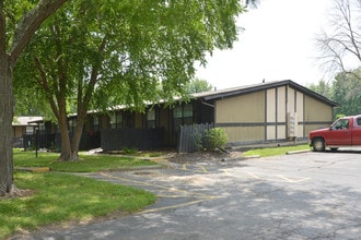 Concord Square Apartments in Williamsburg, OH - Foto de edificio - Building Photo