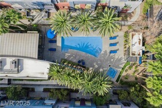 9050 W Tropicana Ave in Las Vegas, NV - Building Photo - Building Photo