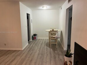 500 E Country Club Cir in Plantation, FL - Building Photo - Building Photo