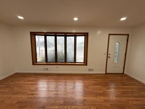 23 Lamont Rd in Burlington, NJ - Building Photo - Building Photo