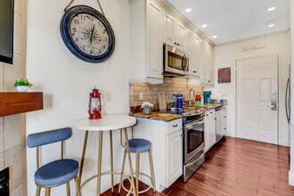 25000 Tamiami Trl E, Unit F275 in Naples, FL - Building Photo - Building Photo