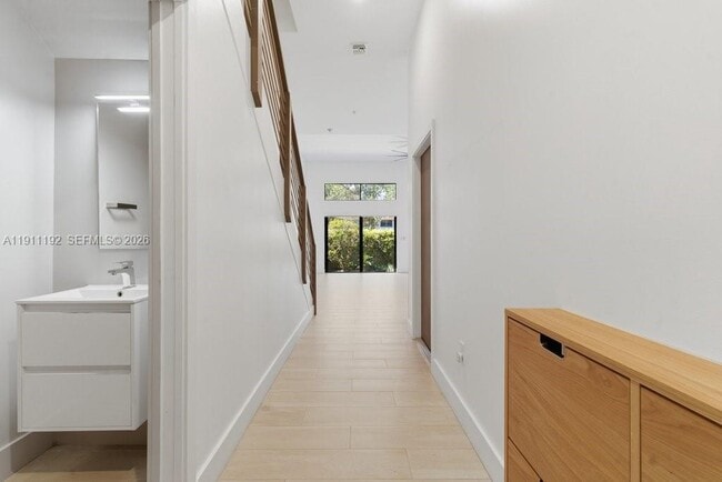 property at 913 NW 45th Terrace