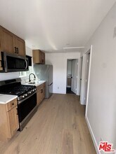 9506 San Pedro St in Los Angeles, CA - Building Photo - Building Photo