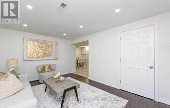 352 E 18th St in Hamilton, ON - Building Photo - Building Photo