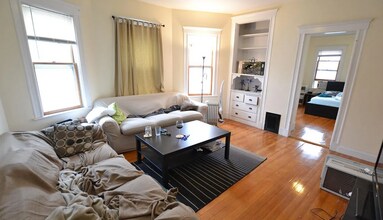 47 Easton St, Unit 1 in Boston, MA - Building Photo - Building Photo