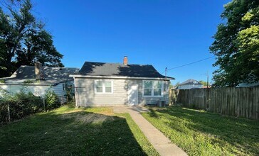 1049 S Sheffield Ave in Indianapolis, IN - Building Photo - Building Photo