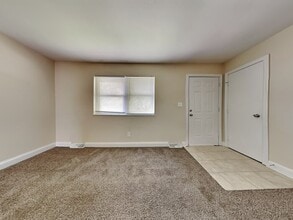 141 West St in Whiteland, IN - Building Photo - Building Photo