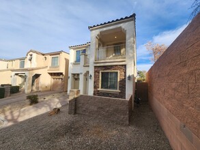 1853 Versante Ave in Las Vegas, NV - Building Photo - Building Photo