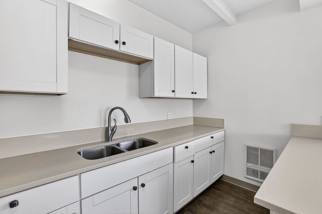 1106-1112-1112 NE 81st Ave