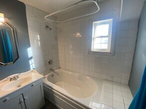 58 Eldon Ave in Toronto, ON - Building Photo - Building Photo