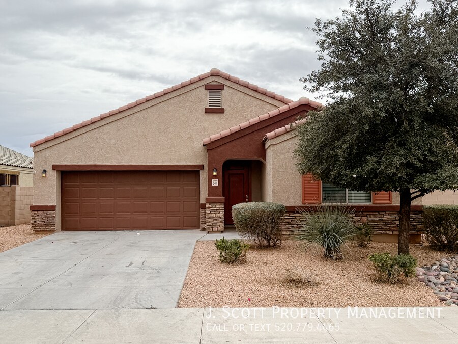 9411 W Oregon Ave in Glendale, AZ - Building Photo