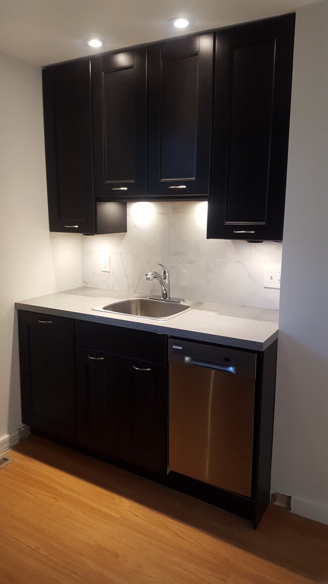 70 N Whitney St, Unit C