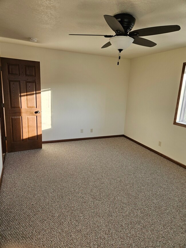 825 53rd Ave in Goodview, MN - Building Photo - Building Photo