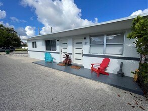 27 NW 41st St in Miami, FL - Building Photo - Building Photo