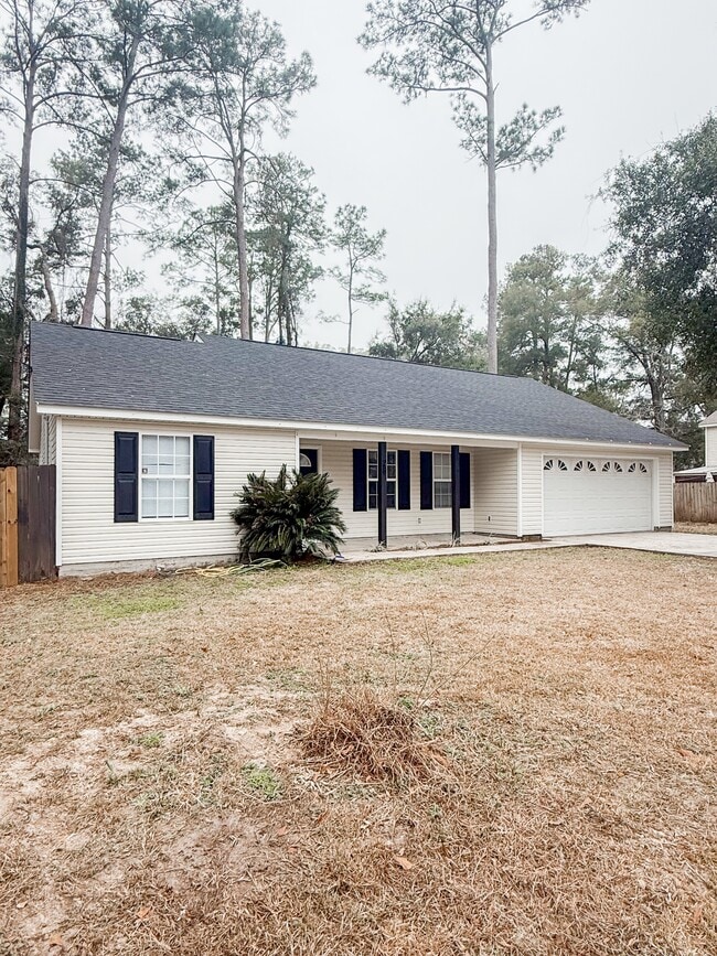 28 W F Magers Rd in Crawfordville, FL - Building Photo - Building Photo