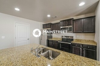 204 Leonards Ct in Calera, AL - Building Photo - Building Photo