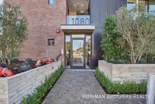 10806 Blix St, Unit 407 in Los Angeles, CA - Building Photo