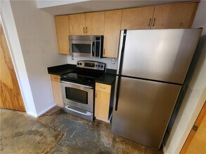 195 Arizona Ave NE in Atlanta, GA - Building Photo - Building Photo