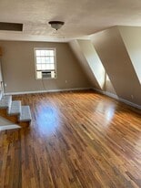 948 US-1 in Portsmouth, NH - Building Photo